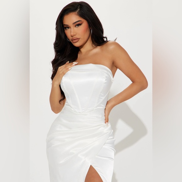 Maxi Dress - White 
High Slit * Corset Waist - Picture 2 of 3
